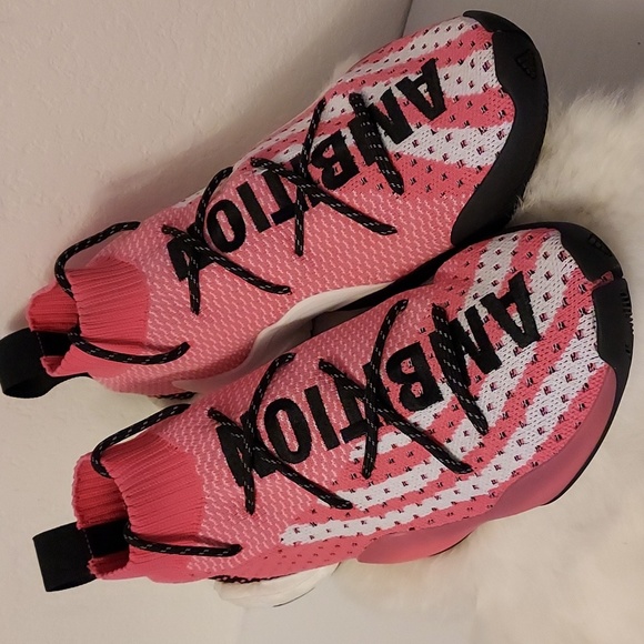 Men's Pharrell Williams Sneakers - Picture 2 of 10